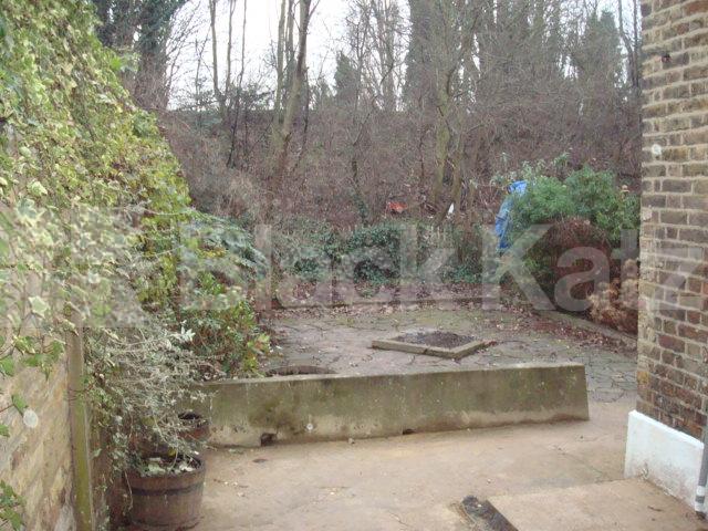 			1 Bedroom, 1 bath, 1 reception Flat			 Ossian Road, Stroud Green